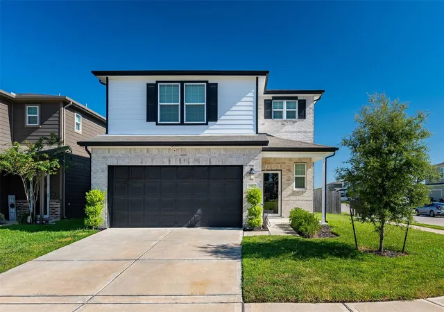 Photo 1 of Single family home for sale at 7327 Concorde Field Dr, Houston, TX 77075 | MLS# 442956 | Listing updated on 2026-09-06