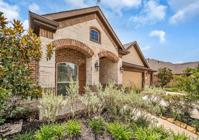 Photo 3 of Sale Pending at 2003 Pine Ledge Rd, Houston, TX 77089 | MLS# 89747858 | Listing updated on 2026-09-18