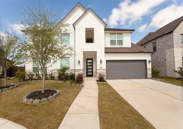 Photo 2 of Single family home for sale at 10407 Cloud Shimmer Tr, Richmond, TX 77406 | MLS# 25031318 | Listing updated on 2026-08-22