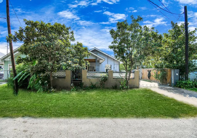 Photo 3 of Single family home for sale at 7908 John St, Houston, TX 77012 | MLS# 82478187 | Listing updated on 2026-09-15