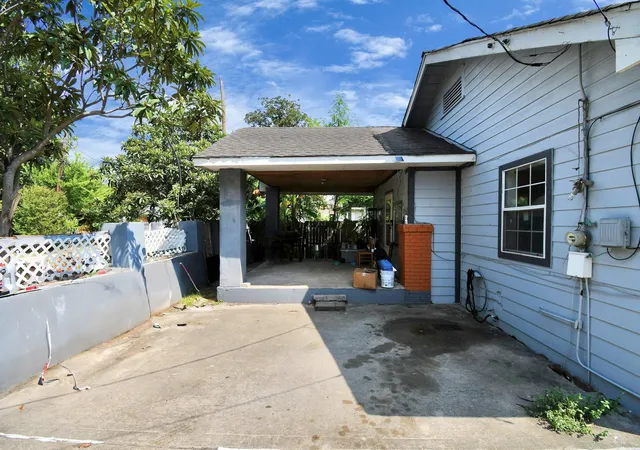 Photo 3 of Single family home for sale at 7908 John St, Houston, TX 77012 | MLS# 82478187 | Listing updated on 2026-09-15