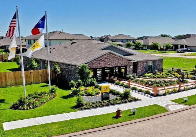 3rd image of 6030 Monte Thomas Dr, Manvel, TX 77578 | MLS# 39374323