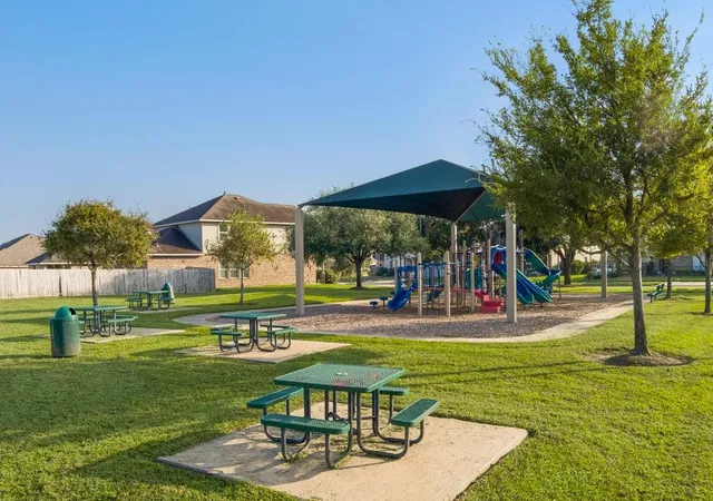 5th image of 6030 Monte Thomas Dr, Manvel, TX 77578 | MLS# 39374323
