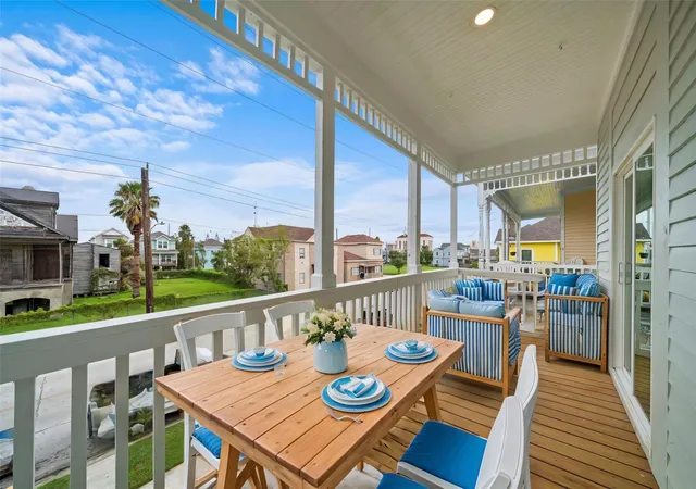 Photo 1 of Single family home for sale at 2813 Ball St, Galveston, TX 77550 | MLS# 57714700 | Listing updated on 2026-08-11