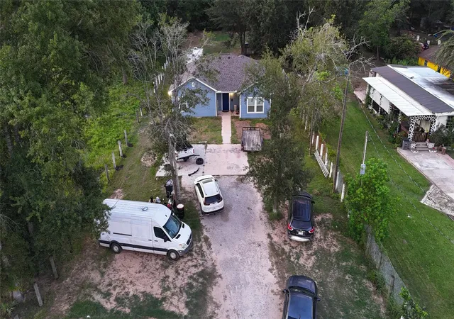 Photo 3 of Single family home for sale at 737 County Road 3406, Cleveland, TX 77327 | MLS# 72917535 | Listing updated on 2026-08-25