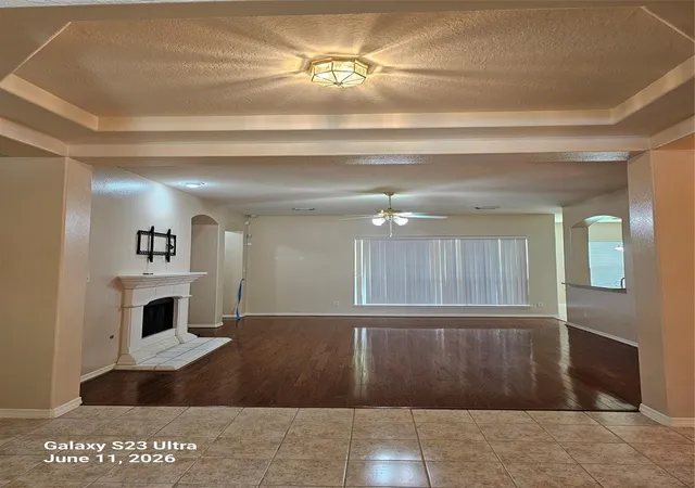4th image of 11402 Softbreeze Ct, Pearland, TX 77584 | MLS# 15024154