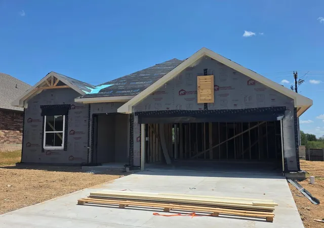 Photo 1 of Single family home for sale at 896 Wild Vine Pass, Brenham, TX 77833 | MLS# 59098301 | Listing updated on 2026-09-04