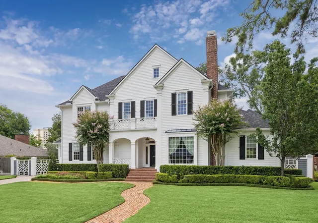 2nd image of 4702 Ivanhoe St, Houston, TX 77027 | MLS# 28633578
