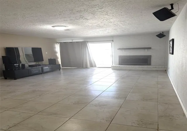 Photo 26 of Townhouse for sale at 6373 S Briar Byp Dr, Houston, TX 77072 | MLS# 53506616 | Listing updated on 2026-10-07