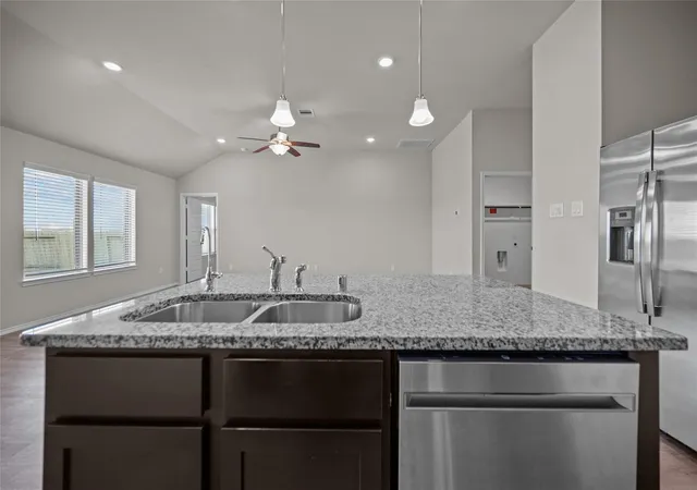3rd image of 7730 Squall Ln, Baytown, TX 77523 | MLS# 90722690