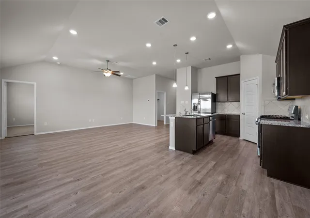 5th image of 7730 Squall Ln, Baytown, TX 77523 | MLS# 90722690