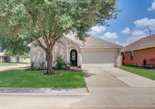 Photo 2 of Single family home for sale at 10434 Early Square Ct, Houston, TX 77070 | MLS# 33298844 | Listing updated on 2026-09-05