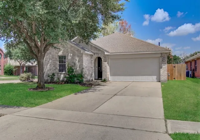 Photo 3 of Single family home for sale at 10434 Early Square Ct, Houston, TX 77070 | MLS# 33298844 | Listing updated on 2026-09-05