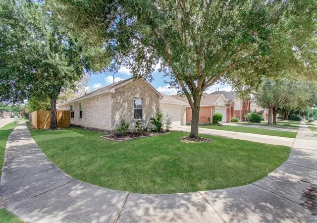 Photo 3 of Single family home for sale at 10434 Early Square Ct, Houston, TX 77070 | MLS# 33298844 | Listing updated on 2026-09-05