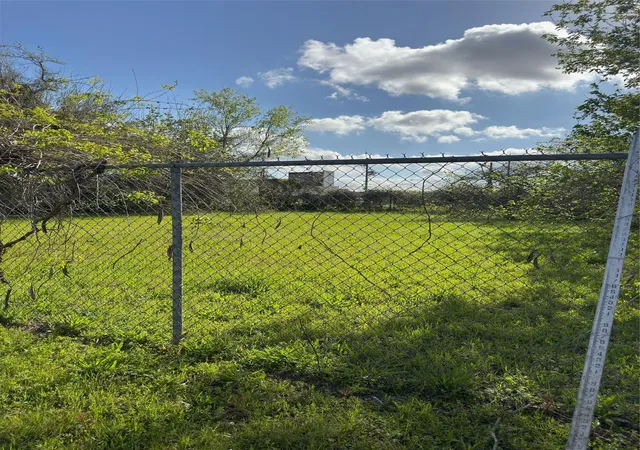 Photo 3 of Land for sale at 0 Cullen, Houston, TX 77021 | MLS# 93085500 | Listing updated on 2026-06-02