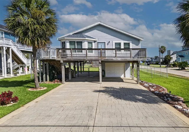 Photo 1 of Single family home for sale at 16502 Jamaica Inn Rd, Galveston, TX 77554 | MLS# 97720181 | Listing updated on 2026-09-05