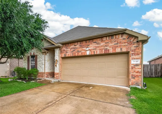 Photo 3 of Sale Pending at 3610 Russett Glen Ln, Katy, TX 77449 | MLS# 87804453 | Listing updated on 2026-09-19