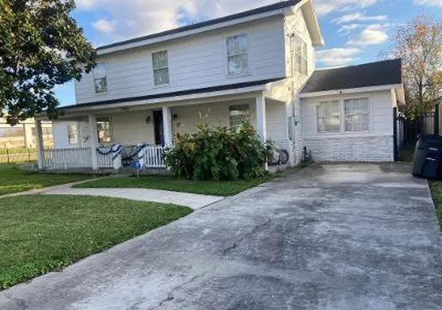 1st image of 2906 Evella St, Houston, TX 77026 | MLS# 7234023
