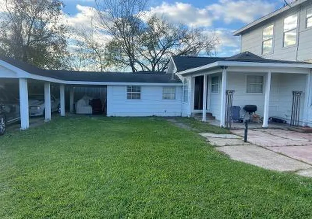 2nd image of 2906 Evella St, Houston, TX 77026 | MLS# 7234023
