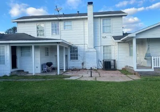 3rd image of 2906 Evella St, Houston, TX 77026 | MLS# 7234023
