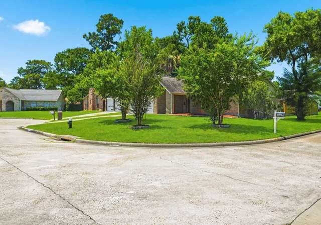 Photo 2 of Single family home for sale at 17511 Favor Bnd Ct, Humble, TX 77396 | MLS# 96331706 | Listing updated on 2026-08-08