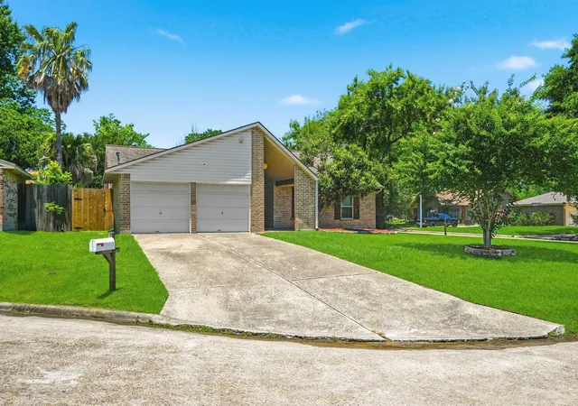 Photo 4 of Single family home for sale at 17511 Favor Bnd Ct, Humble, TX 77396 | MLS# 96331706 | Listing updated on 2026-08-08