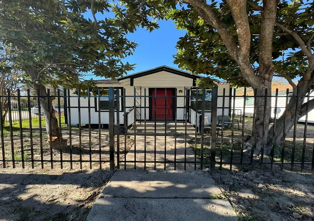Photo 1 of Multi family home for sale at 3903 Broyles St, Houston, TX 77026 | MLS# 92356207 | Listing updated on 2026-07-27