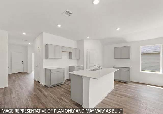 2nd image of 305 Tall Birch Wy, Hockley, TX 77447 | MLS# 56329327
