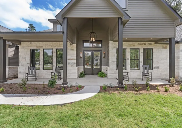 Photo 4 of Sale Pending at 7002 Bowie Ct, Montgomery, TX 77316 | MLS# 13517808 | Listing updated on 2026-09-09