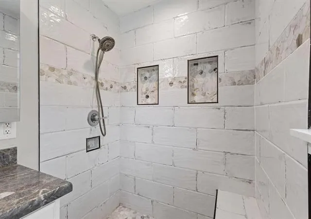 3rd image of 10848 Sandy Ln, Beaumont, TX 77705 | MLS# 73218571