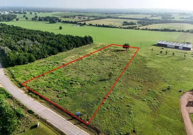 3rd image of 400 Vineyard View Trl, Carmine, TX 78932 | MLS# 7085034