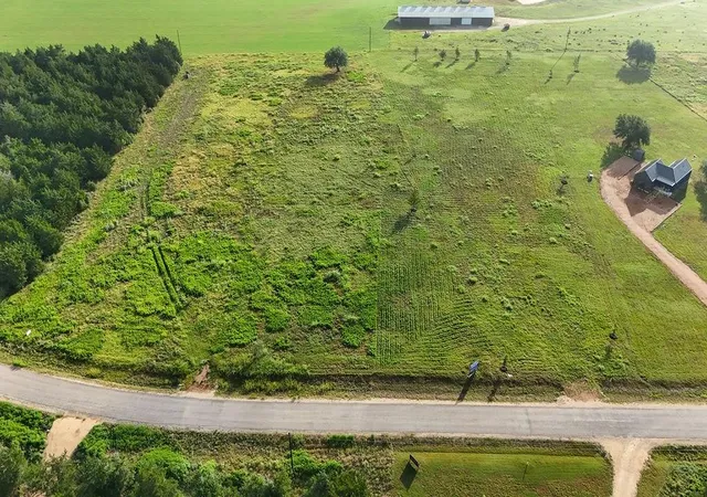 5th image of 400 Vineyard View Trl, Carmine, TX 78932 | MLS# 7085034