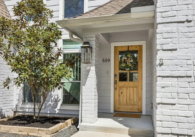 2nd image of 559 Rancho Bauer Dr, Houston, TX 77079 | MLS# 24729615