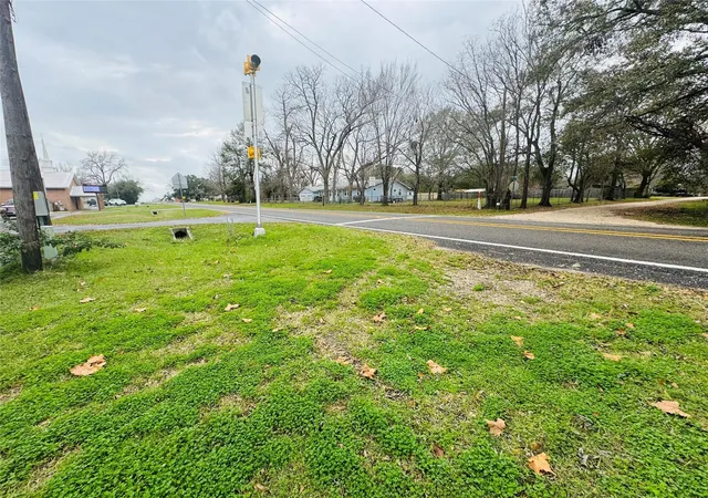 3rd image of 401 S Fm 356, Onalaska, TX 77360 | MLS# 42808690