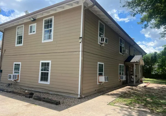 3rd image of 4326 Larkspur St, Houston, TX 77051