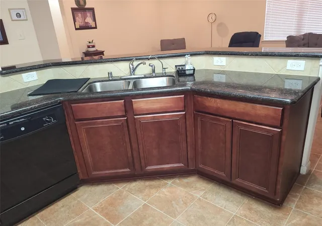 5th image of 3214 Lone Trail Dr Nw, Texas City, TX 77591 | MLS# 12853679