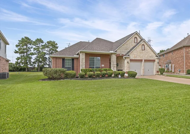 Photo 4 of Single family home for sale at 7502 Heron Lakes Dr, Houston, TX 77064 | MLS# 65692465 | Listing updated on 2026-08-09