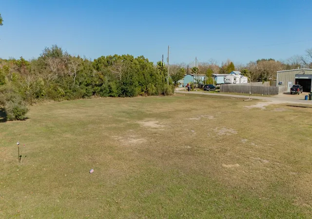 1st image of Na 5th Street, Dickinson, TX 77539 | MLS# 72224610