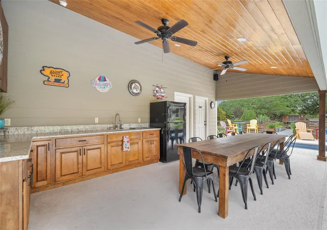 Homes for sale in Flatonia, TX | 618 S Hudson St, Flatonia, TX 78941 | MLS# 55453762