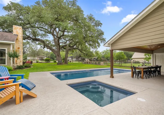 Homes for sale in Flatonia, TX | 618 S Hudson St, Flatonia, TX 78941 | MLS# 55453762