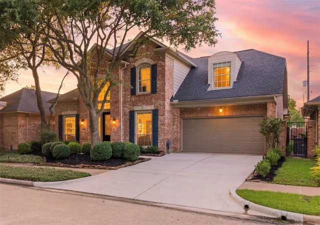 Photo 2 of Single family home for sale at 13906 Holly Lynn Ln, Houston, TX 77077 | MLS# 70693208 | Listing updated on 2026-09-11