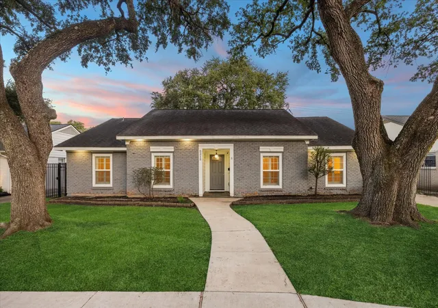 Photo 1 of Single family home for sale at 6215 Cheena Dr, Houston, TX 77096 | MLS# 14633915 | Listing updated on 2026-07-06