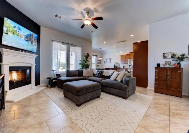 4th image of 22939 Banff Brook Wy, Tomball, TX 77375 | MLS# 81230915