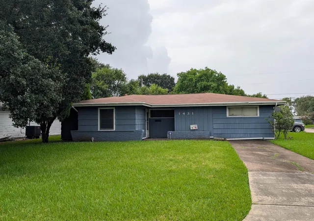 2nd image of 1431 15th Ave N, Texas City, TX 77590 | MLS# 8721031
