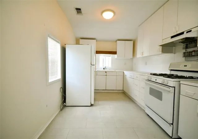 43rd image of 1414 Campbell St, Houston, TX 77009 | MLS# 86009117