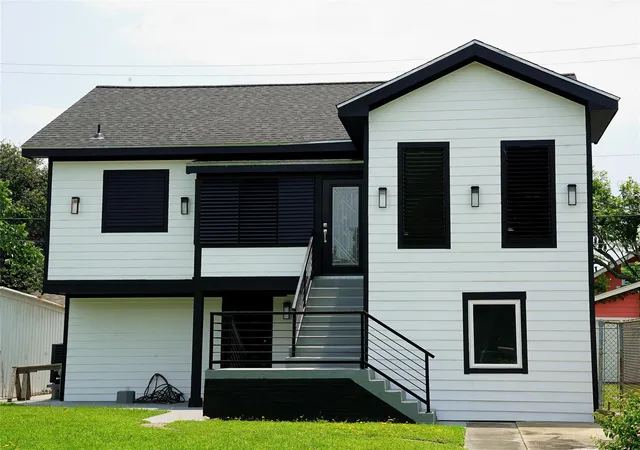 Photo 1 of Single family home for sale at 3411 Ave R, Galveston, TX 77550 | MLS# 57754840 | Listing updated on 2026-08-05