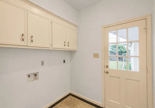Photo 2 of Single family home for sale at 9727 Pine Pass Dr Dr, Houston, TX 77070 | MLS# 37877953 | Listing updated on 2026-09-13