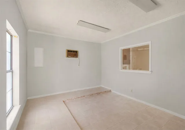 Photo 3 of Single family home for sale at 9727 Pine Pass Dr Dr, Houston, TX 77070 | MLS# 37877953 | Listing updated on 2026-09-13