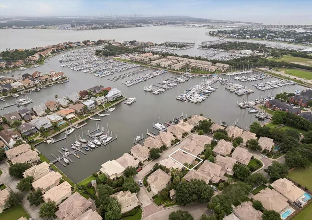 1st image of 316 Harborside Cir, Kemah, TX 77565 | MLS# 70272434