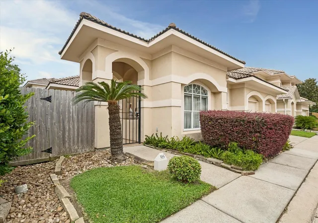 5th image of 316 Harborside Cir, Kemah, TX 77565 | MLS# 70272434